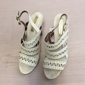 Bcbg Max Azria off wt 4“ perforated leather heels